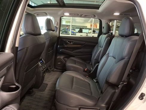 Certified 2025 Subaru Ascent Bronze Edition AWD/4WD image 11