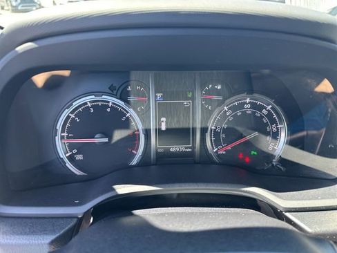 Used 2023 Toyota 4Runner Limited AWD/4WD image 9