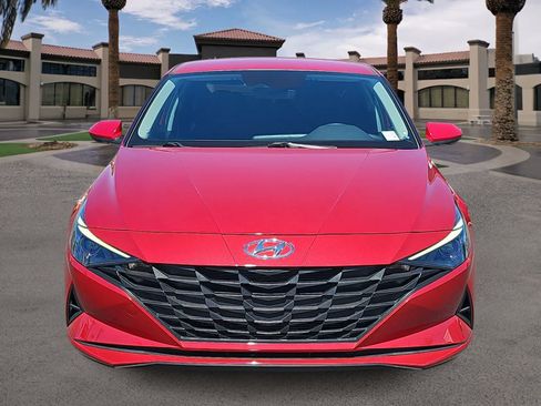 Used 2021 Hyundai Elantra SEL FWD image 3