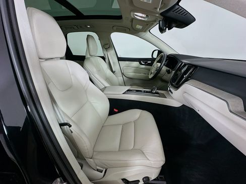 Used 2023 Volvo XC60 B5 Plus w/ Climate Package AWD/4WD image 42