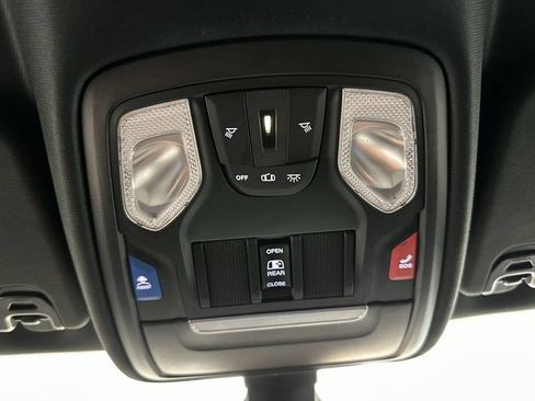 Used 2022 RAM 1500 Big Horn AWD/4WD image 48