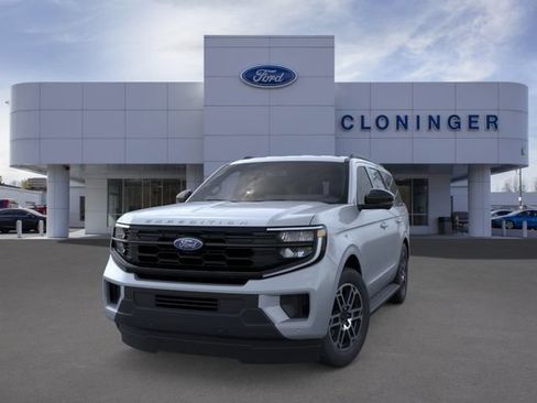 New 2026 Ford Expedition Active RWD image 2