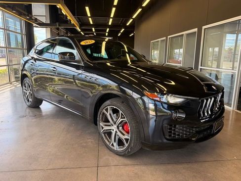 Used 2023 Maserati Levante GT AWD/4WD image 5