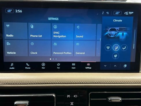 Used 2022 Lincoln Nautilus Reserve AWD/4WD image 41