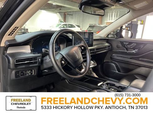 Used 2023 Lincoln Corsair AWD image 21