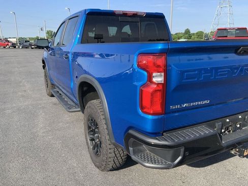 Used 2023 Chevrolet Silverado 1500 ZR2 w/ Technology Package image 18