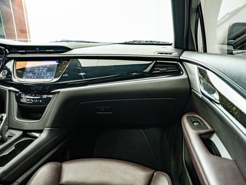 Used 2022 Cadillac XT6 Premium Luxury w/ LPO, Floor Liner Package AWD/4WD image 49