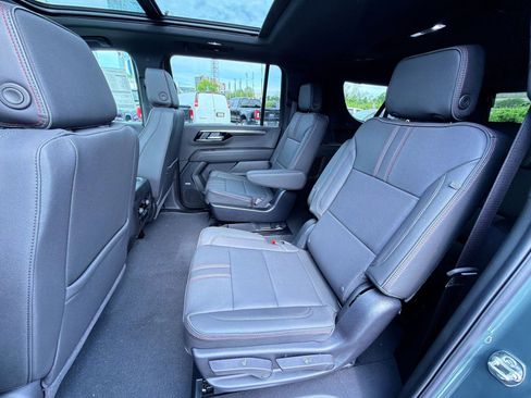 New 2026 Chevrolet Suburban RST AWD/4WD image 25