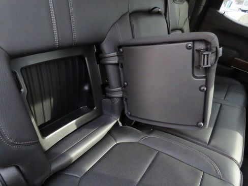 Used 2022 Chevrolet Silverado 1500 High Country image 15