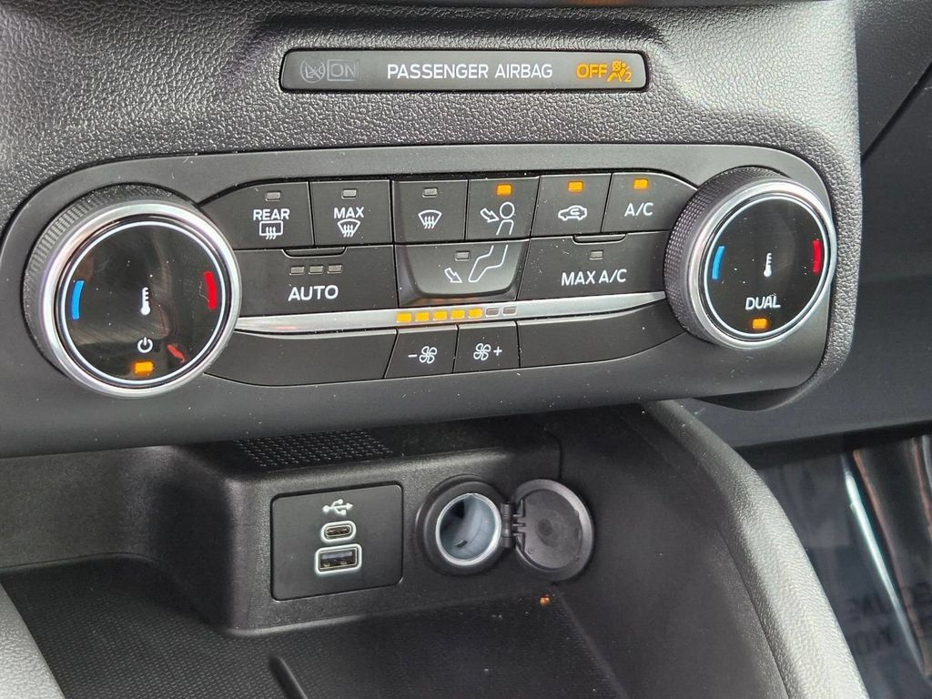 Used 2025 Ford Escape ST-Line AWD/4WD image 22