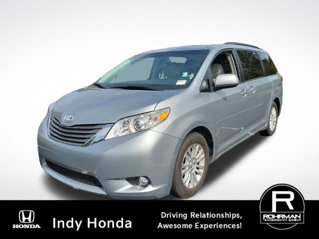 Used 2014 Toyota Sienna XLE FWD image 11