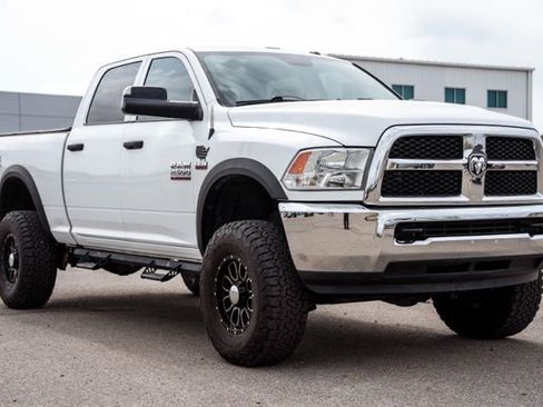 Used 2017 RAM 2500 Tradesman w/ Chrome Appearance Group AWD/4WD image 3