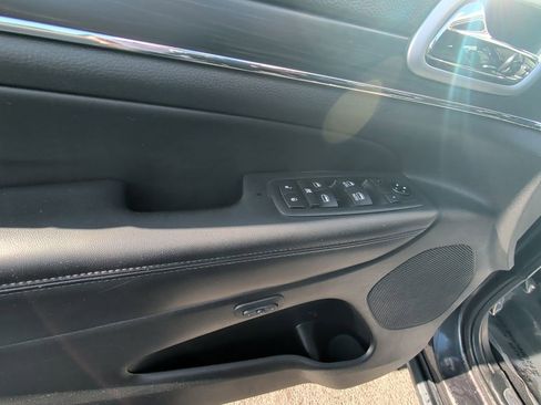 Certified 2020 Jeep Grand Cherokee Limited image 11