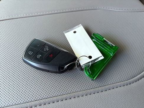 Used 2023 GMC Sierra 1500 SLT w/ SLT Premium Plus Package image 31