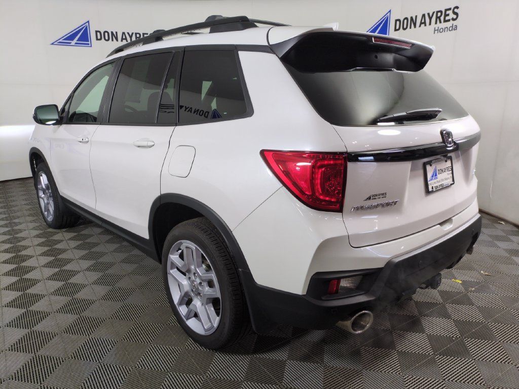 Certified 2025 Honda Passport EX-L image 4