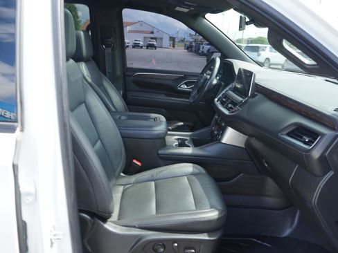Used 2021 Chevrolet Tahoe Z71 w/ Rear Media and Nav Package AWD/4WD image 25