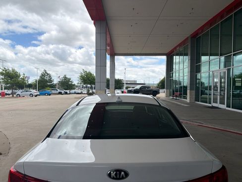 Used 2016 Kia Optima LX FWD image 13