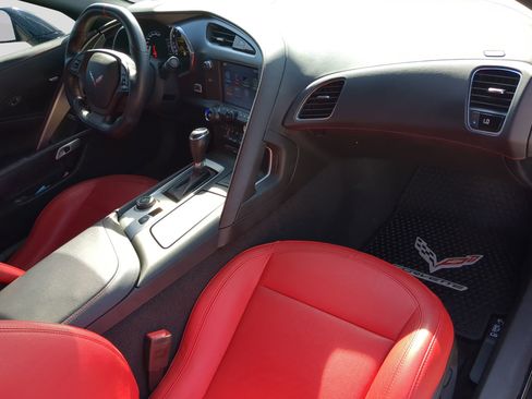 Used 2017 Chevrolet Corvette Z06 w/ Chrome Badge Package image 40