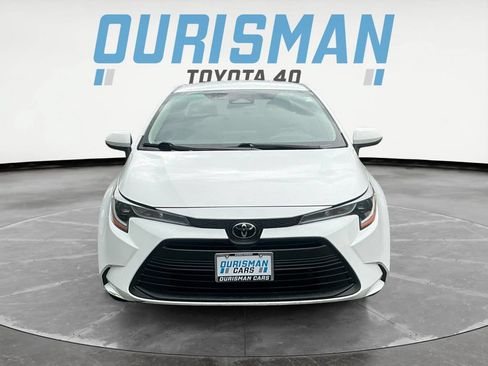 Used 2024 Toyota Corolla LE FWD image 2