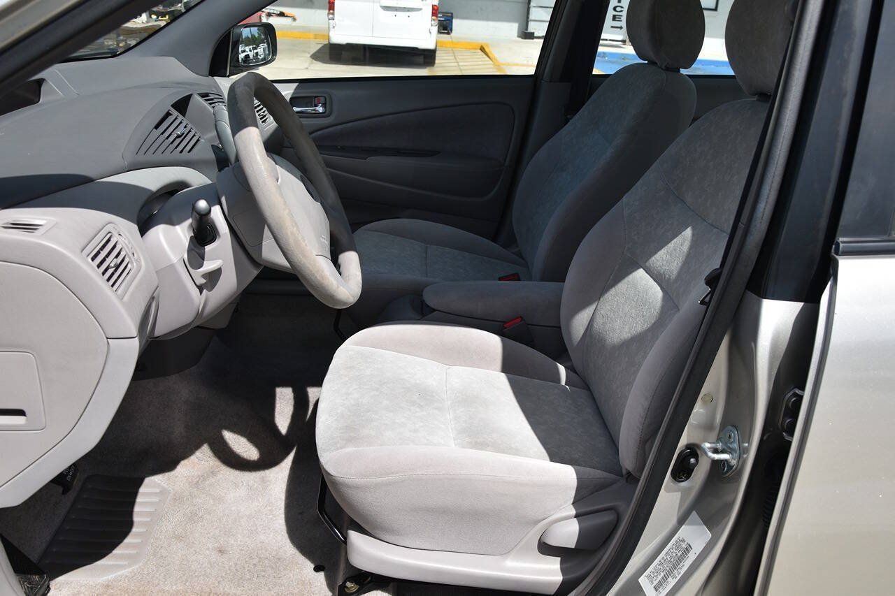 Used 2002 Toyota Prius FWD image 6