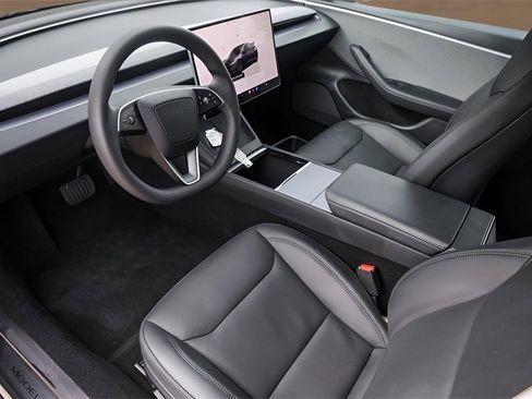 Used 2025 Tesla Model 3 Long Range image 10