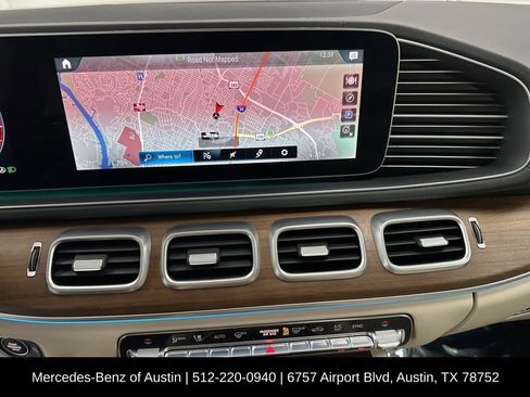 Used 2023 Mercedes-Benz GLS 450 4MATIC image 15