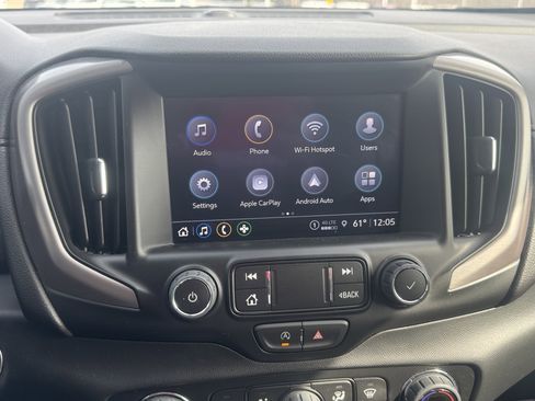 Used 2023 GMC Terrain AT4 image 17