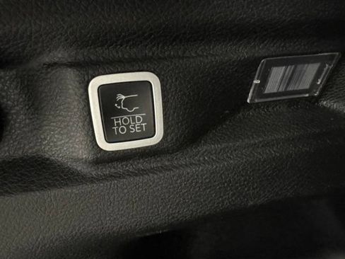 Used 2024 Jeep Grand Cherokee L Limited w/ Luxury Tech Group II AWD/4WD image 38