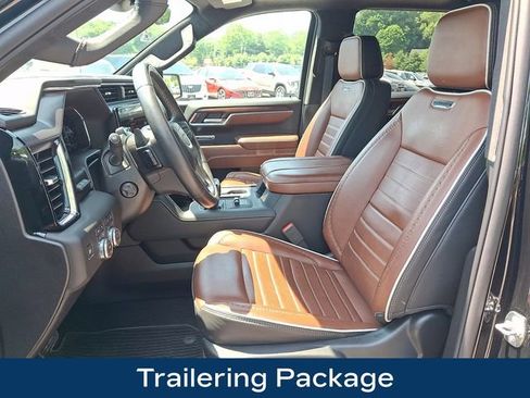 Used 2025 GMC Sierra 1500 Denali Ultimate AWD/4WD image 2