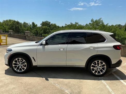 Used 2021 BMW X5 xDrive40i w/ Premium Package AWD/4WD image 3