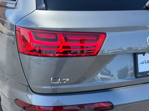 Used 2018 Audi Q7 3.0T Premium Plus w/ Premium Plus Package AWD/4WD image 10