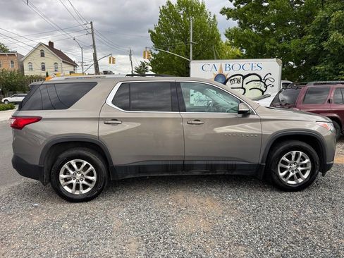 Used 2018 Chevrolet Traverse LT AWD/4WD image 4