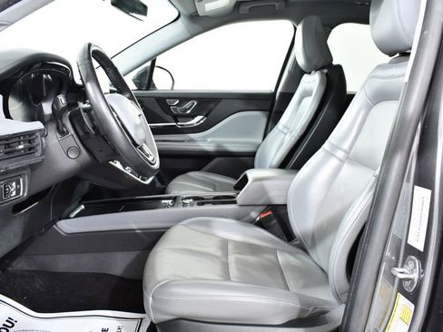 Used 2022 Lincoln Corsair Reserve w/ Equipment Group 201A image 6