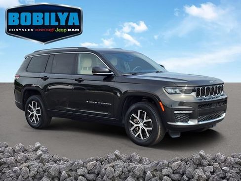 Used 2023 Jeep Grand Cherokee L Limited w/ Trailer Tow Group (B) AWD/4WD image 2