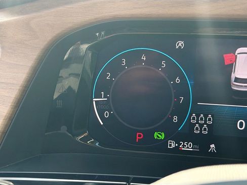 Used 2024 Volkswagen Atlas SE image 41