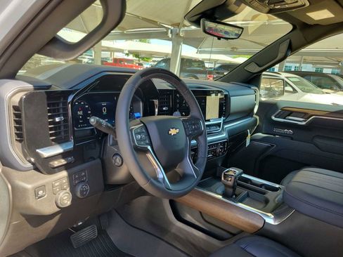 New 2026 Chevrolet Silverado 1500 High Country w/ Technology Package AWD/4WD image 10