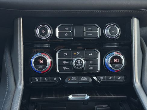 Used 2021 GMC Yukon Denali w/ Denali Premium Package image 19