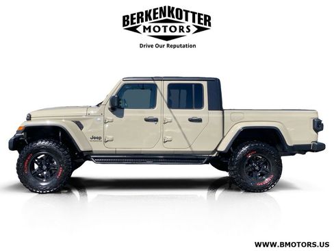 Used 2020 Jeep Gladiator Sport w/ Quick Order Package 24S AWD/4WD image 4