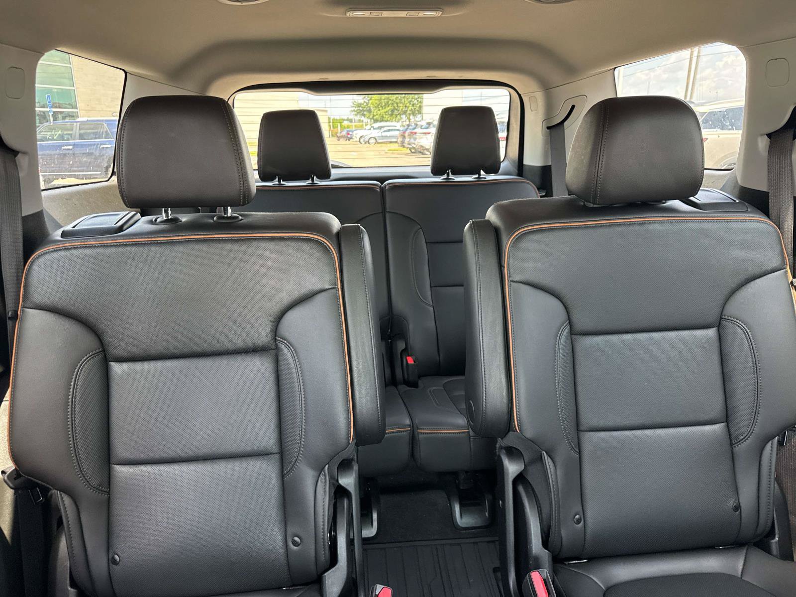 Used 2023 GMC Acadia AT4 w/ Technology Package AWD/4WD image 11