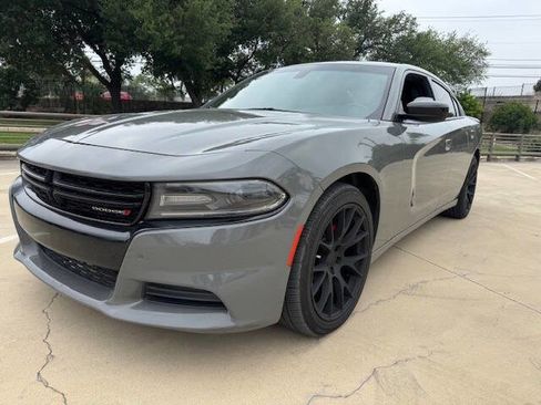 Used 2019 Dodge Charger SXT w/ Blacktop Package RWD image 1