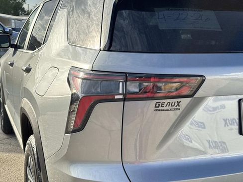 Used 2026 Chevrolet Equinox LT FWD image 14