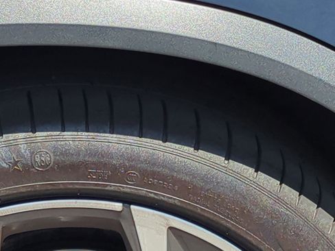 Used 2022 BMW X5 sDrive40i w/ Executive Package image 12