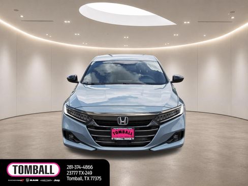 Used 2022 Honda Accord Sport image 2