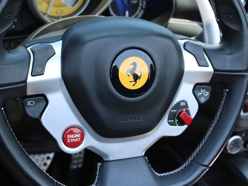 Used 2017 Ferrari California T image 30
