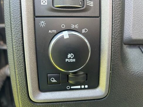 Used 2020 RAM 1500 Express w/ Wheel & Sound Group AWD/4WD image 16