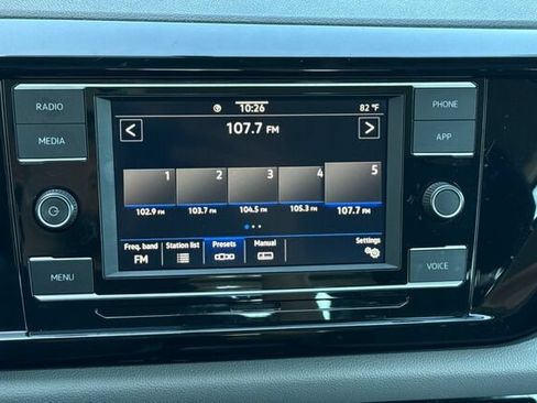 Certified 2022 Volkswagen Taos S FWD image 18