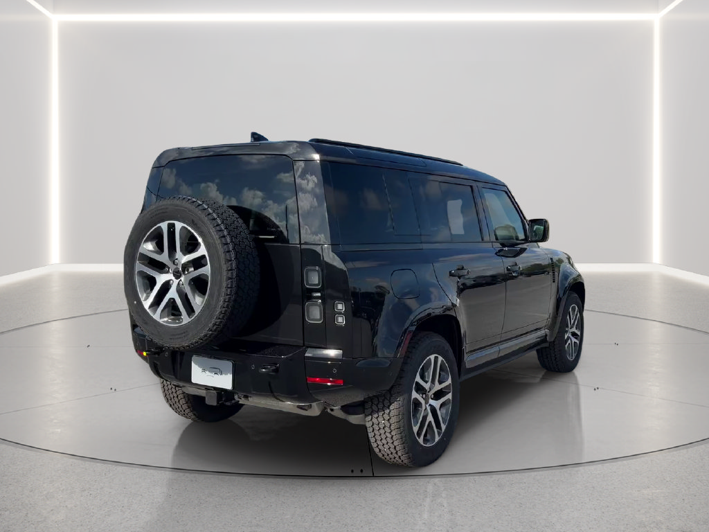 New 2026 Land Rover Defender 110 X-Dynamic SE AWD/4WD image 5