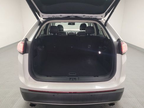 Used 2018 Ford Edge SEL w/ Equipment Group 201A FWD image 29