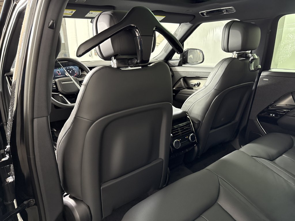 New 2027 Land Rover Range Rover Sport SE AWD/4WD image 29