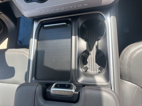 New 2025 Ford Expedition Max Active image 23